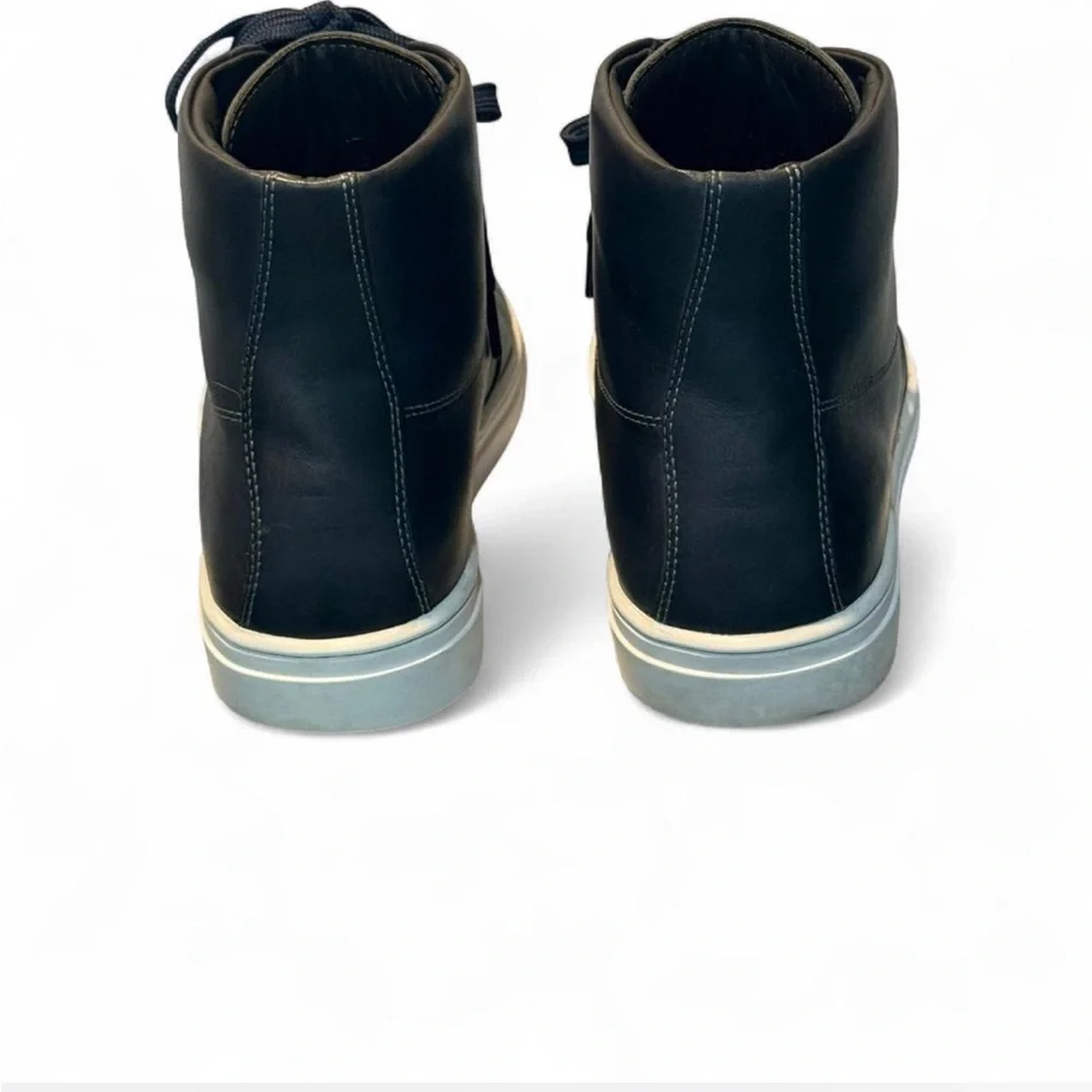 Helm Navy Leather “The Charlie” Ankle High Boots Sz 8.5M
